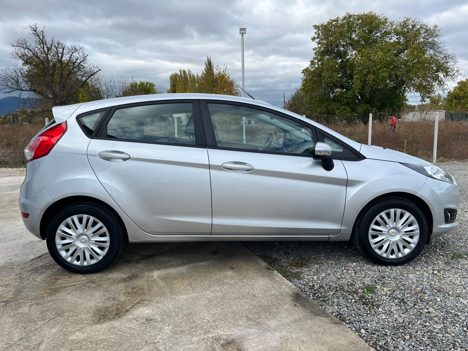 Ford Fiesta 1.4i GPL, снимка 5 - Автомобили и джипове - 56723500