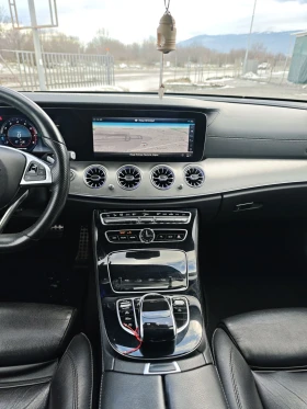 Mercedes-Benz E 220 AMG HED UP FULL, снимка 11