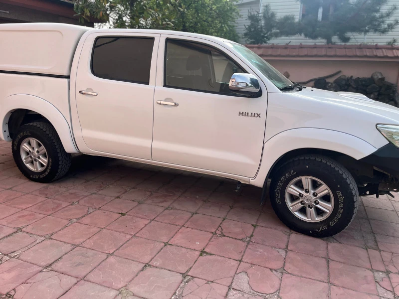 Toyota Hilux, снимка 6 - Автомобили и джипове - 47959194