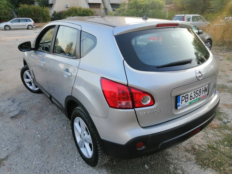 Nissan Qashqai 1.5 DCI Клима 105кс, снимка 10 - Автомобили и джипове - 47534853