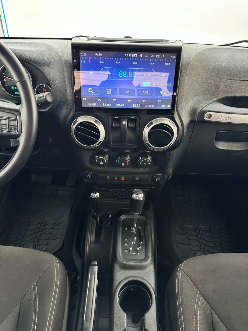 Jeep Wrangler 4x4* RUBICON* CAM* CABRIO, снимка 11 - Автомобили и джипове - 51906116
