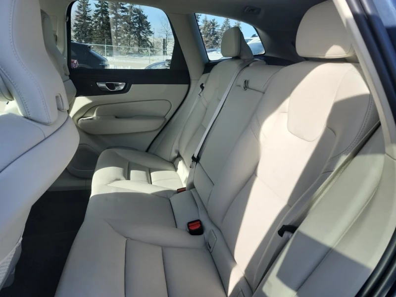 Volvo XC60 * CORE * CARFAX * , снимка 9 - Автомобили и джипове - 53324104