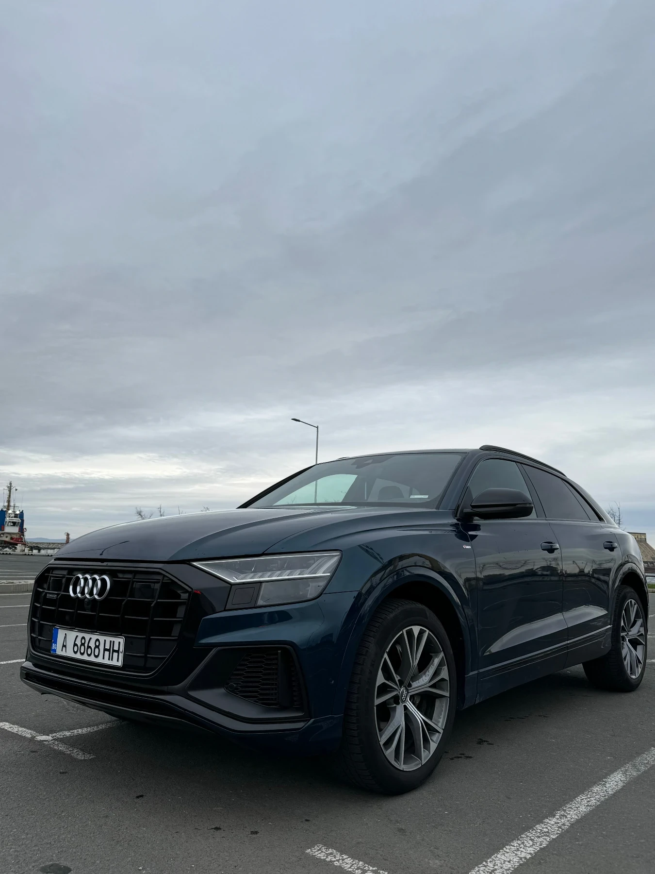 Audi Q8 55 TFSI S-line - изображение 2
