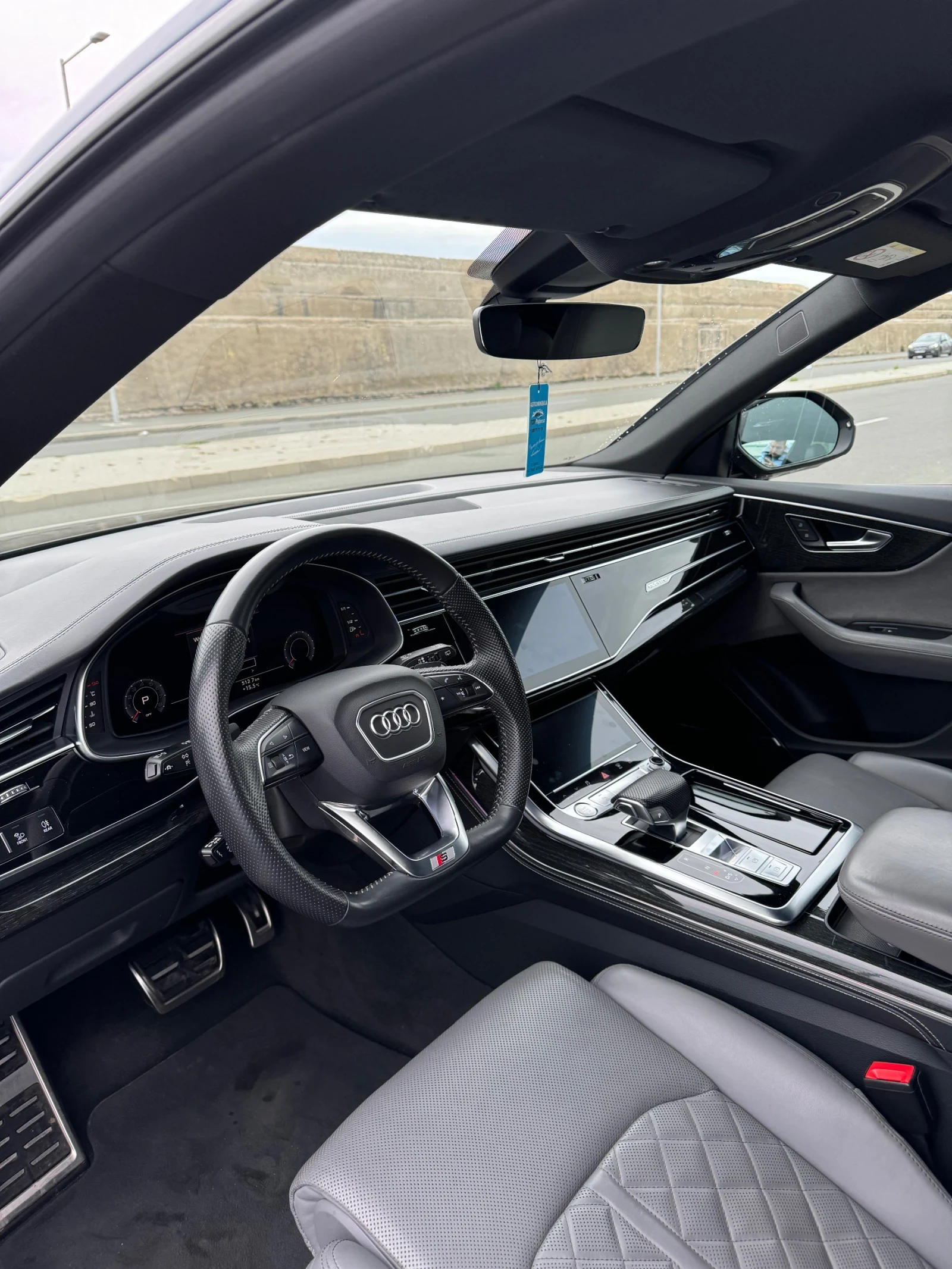 Audi Q8 55 TFSI S-line - изображение 7