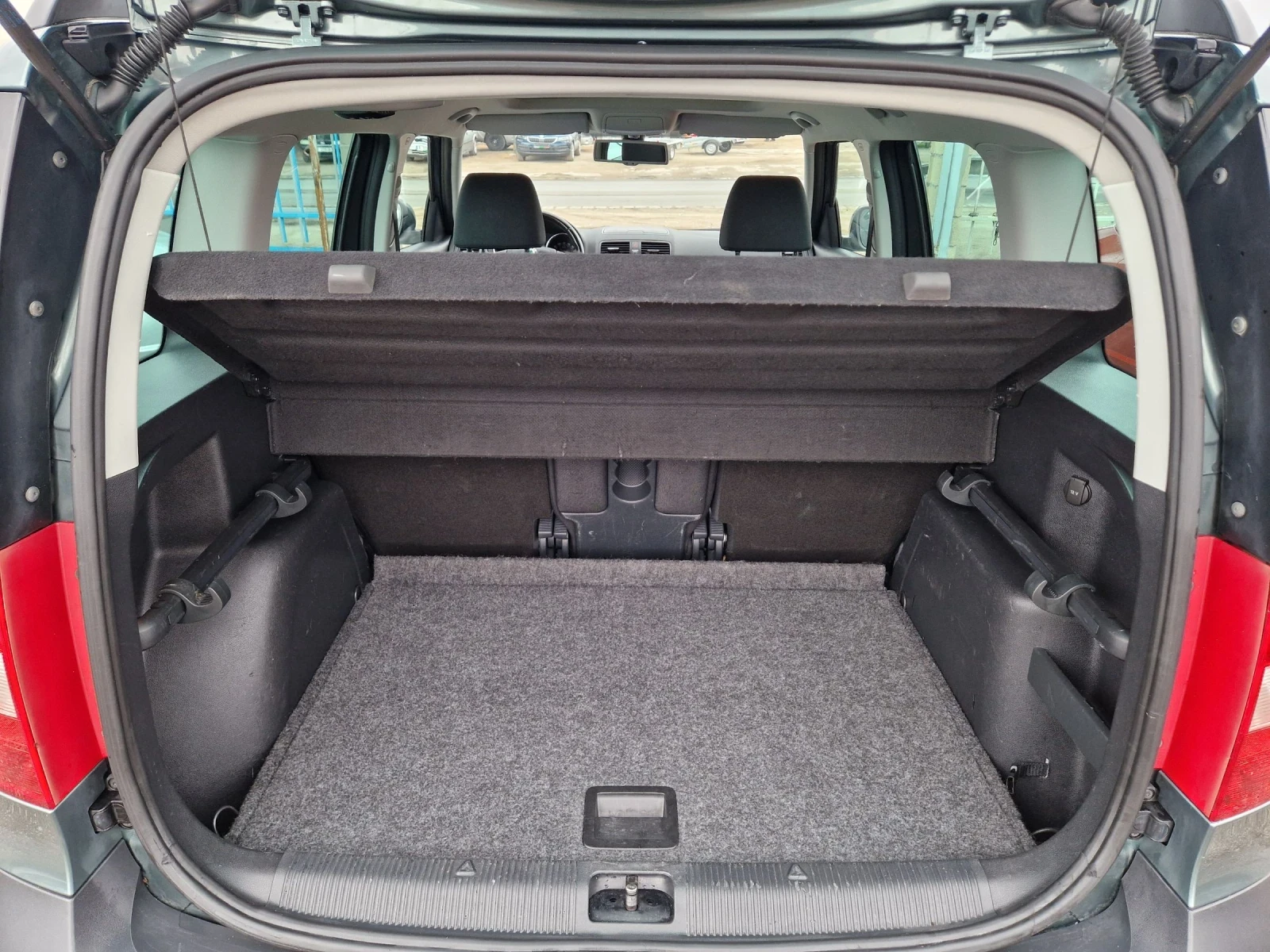 Skoda Yeti 2.0TDI 4x4 Автоматик - изображение 8