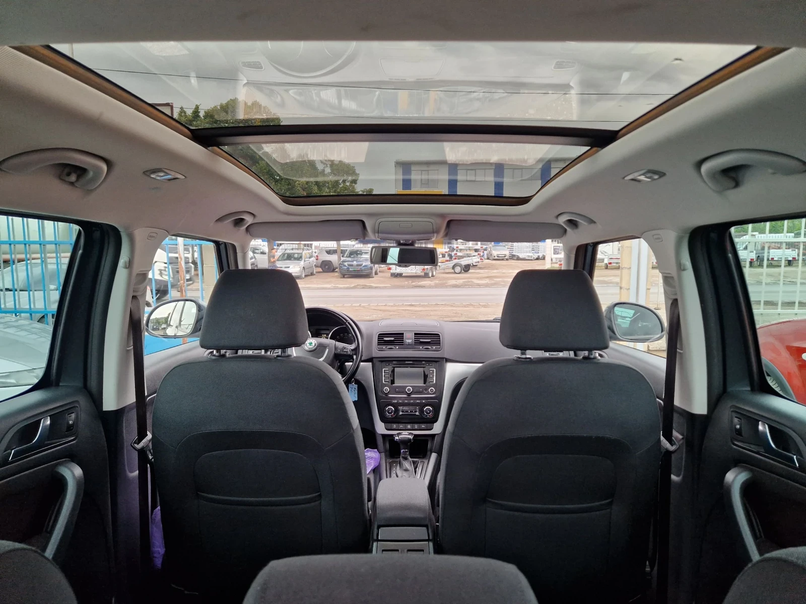 Skoda Yeti 2.0TDI 4x4 Автоматик - изображение 9