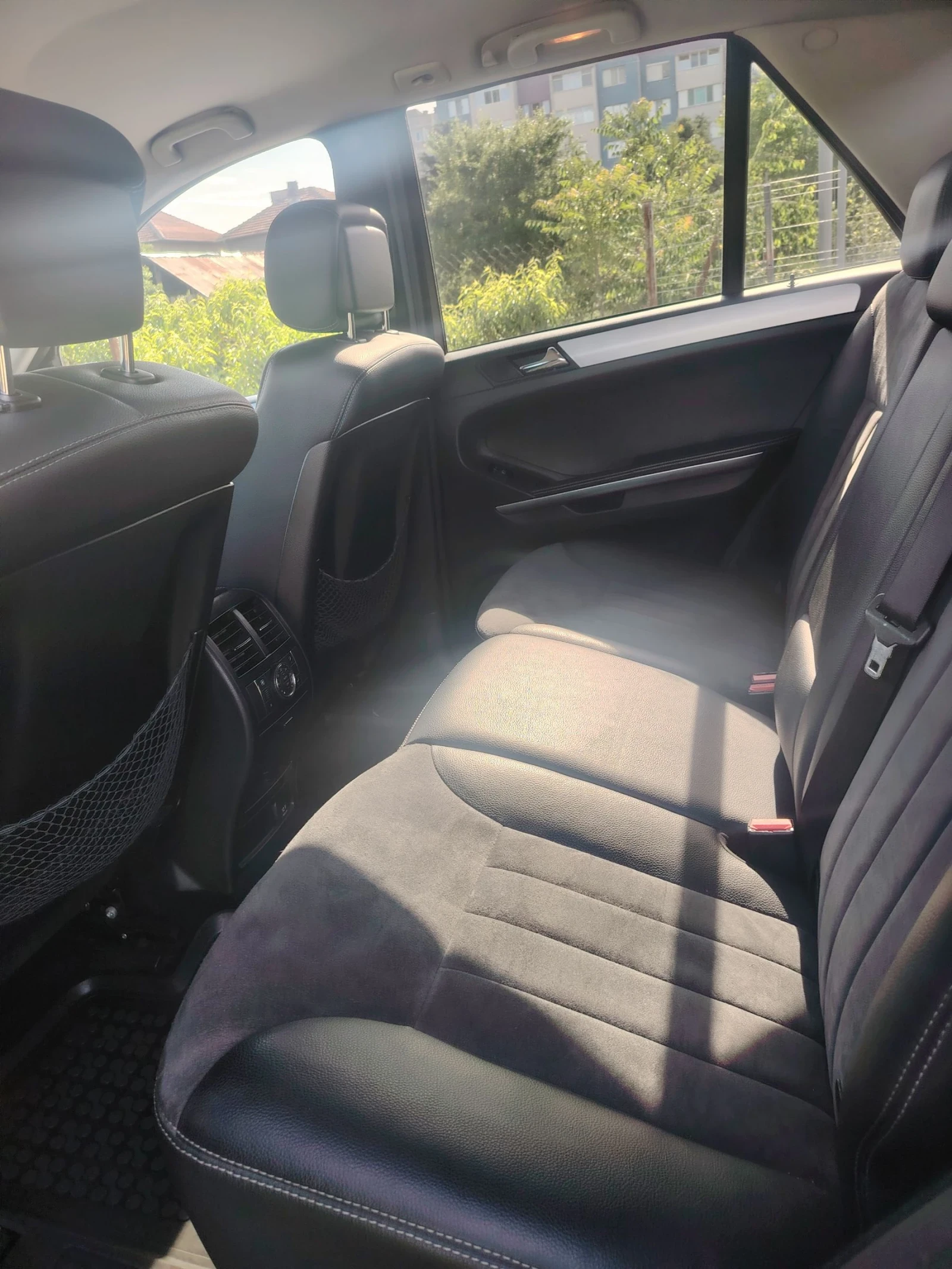 Mercedes-Benz ML 320, снимка 12 - Автомобили и джипове - 54670556