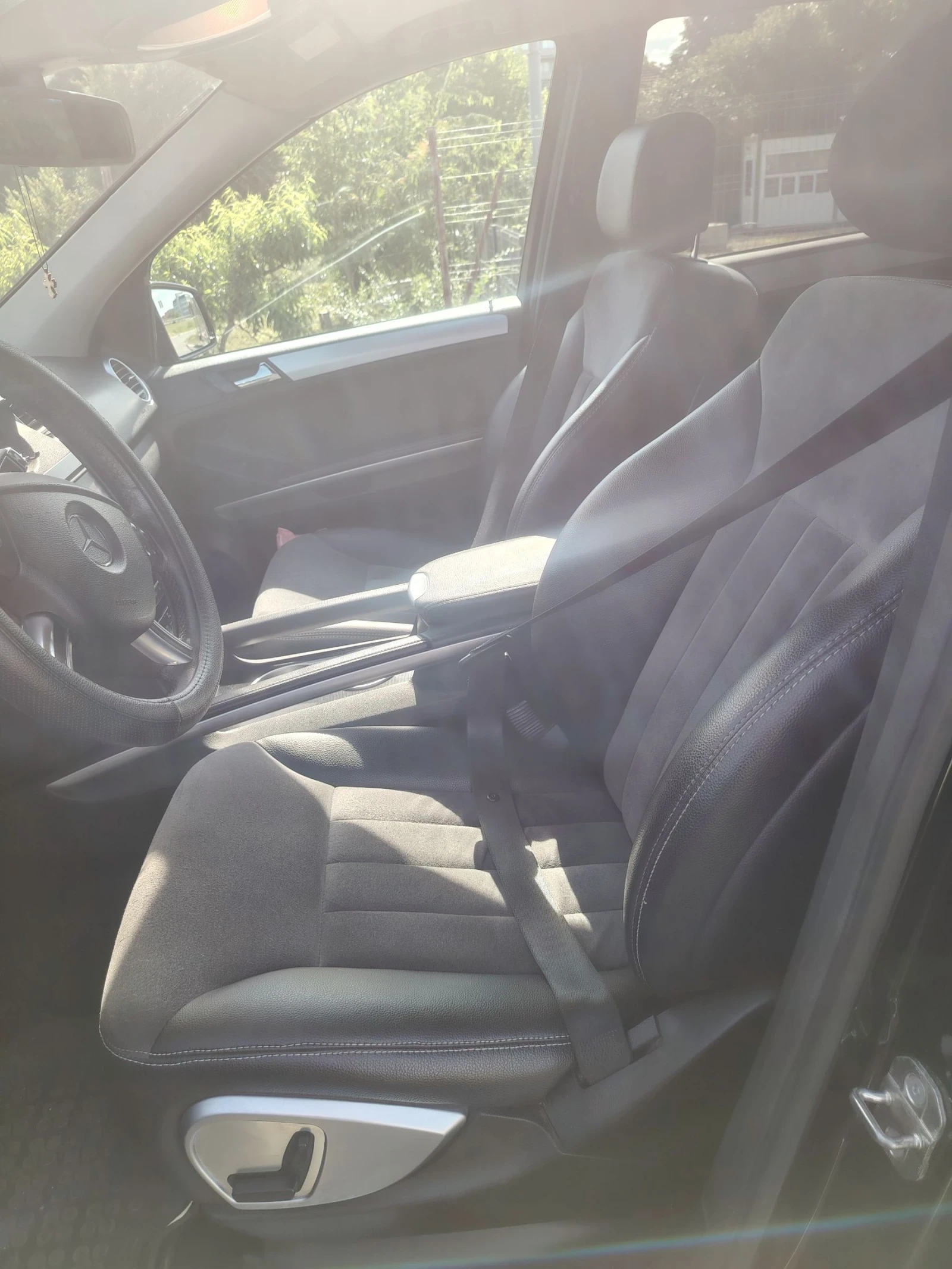 Mercedes-Benz ML 320, снимка 10 - Автомобили и джипове - 54670556