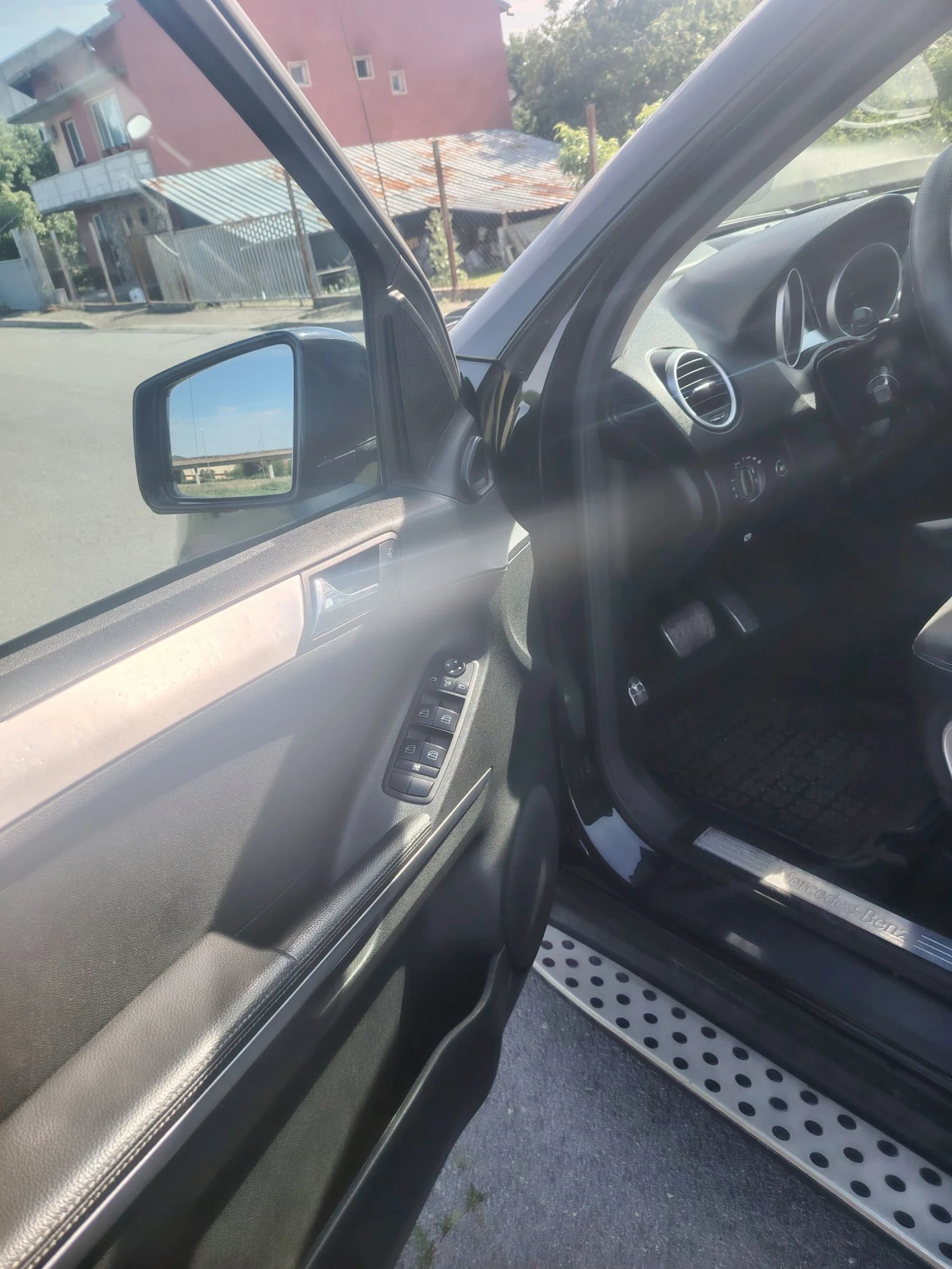Mercedes-Benz ML 320, снимка 11 - Автомобили и джипове - 54670556