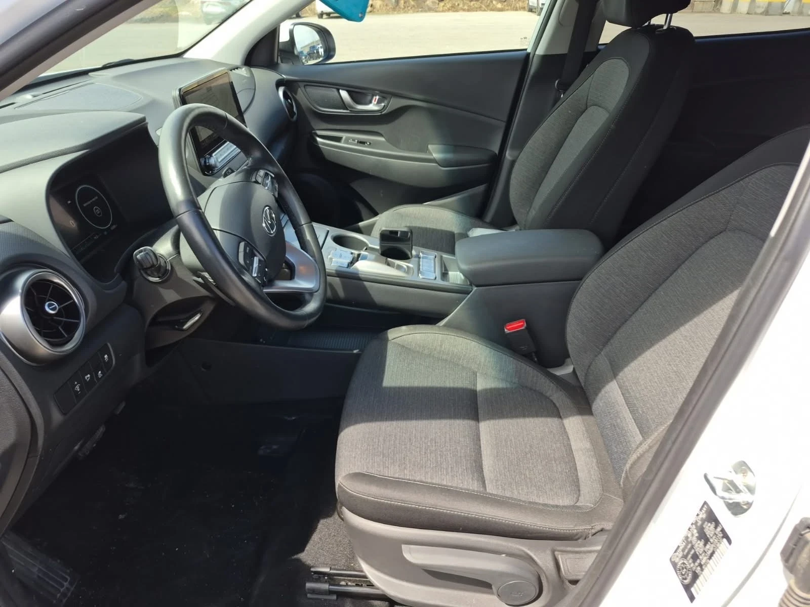 Hyundai Kona Preffered* 2ключа, снимка 5 - Автомобили и джипове - 54768200