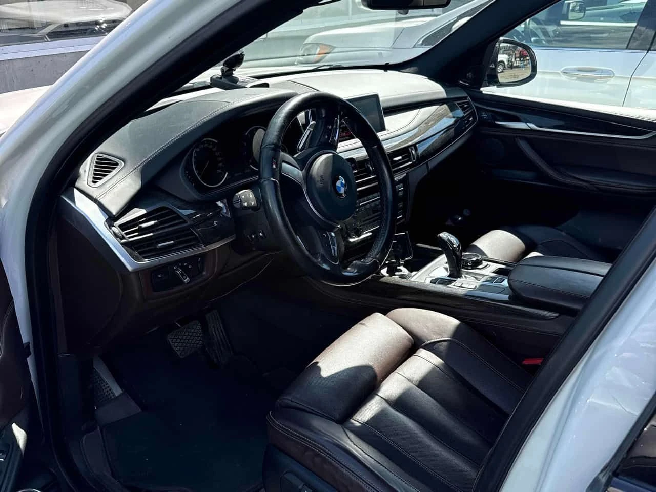 BMW X5 * xDrive35i* ОБДУХВАНЕ* H/K* ДИГИТАЛЕН КОКПИТ* HUD, снимка 5 - Автомобили и джипове - 55510511