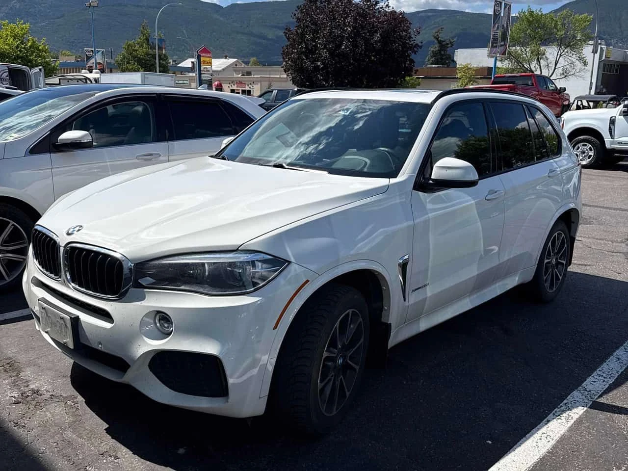 BMW X5 * xDrive35i* ОБДУХВАНЕ* H/K* ДИГИТАЛЕН КОКПИТ* HUD