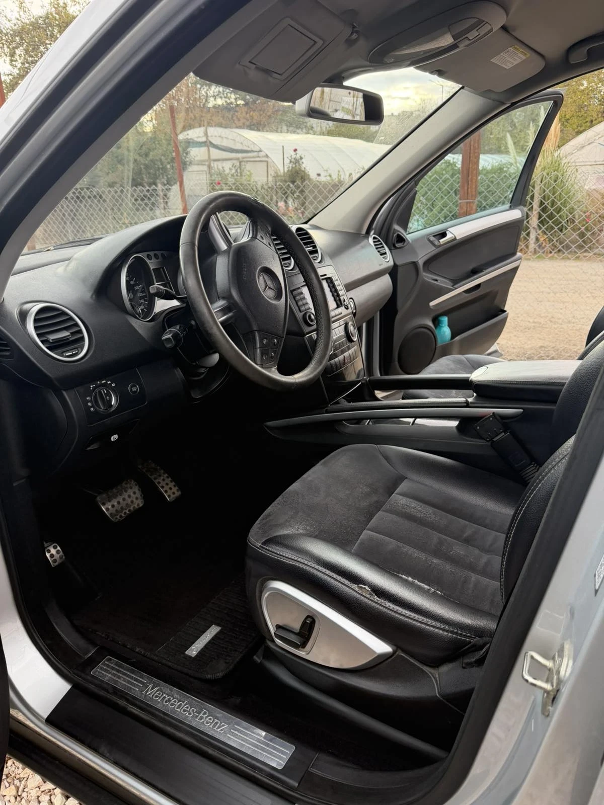 Mercedes-Benz ML 320, снимка 6 - Автомобили и джипове - 56638799