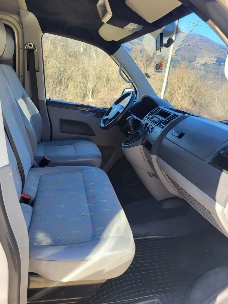 VW T5 1.9 TDI 105 К.С 5+ 1, снимка 9 - Бусове и автобуси - 48872024