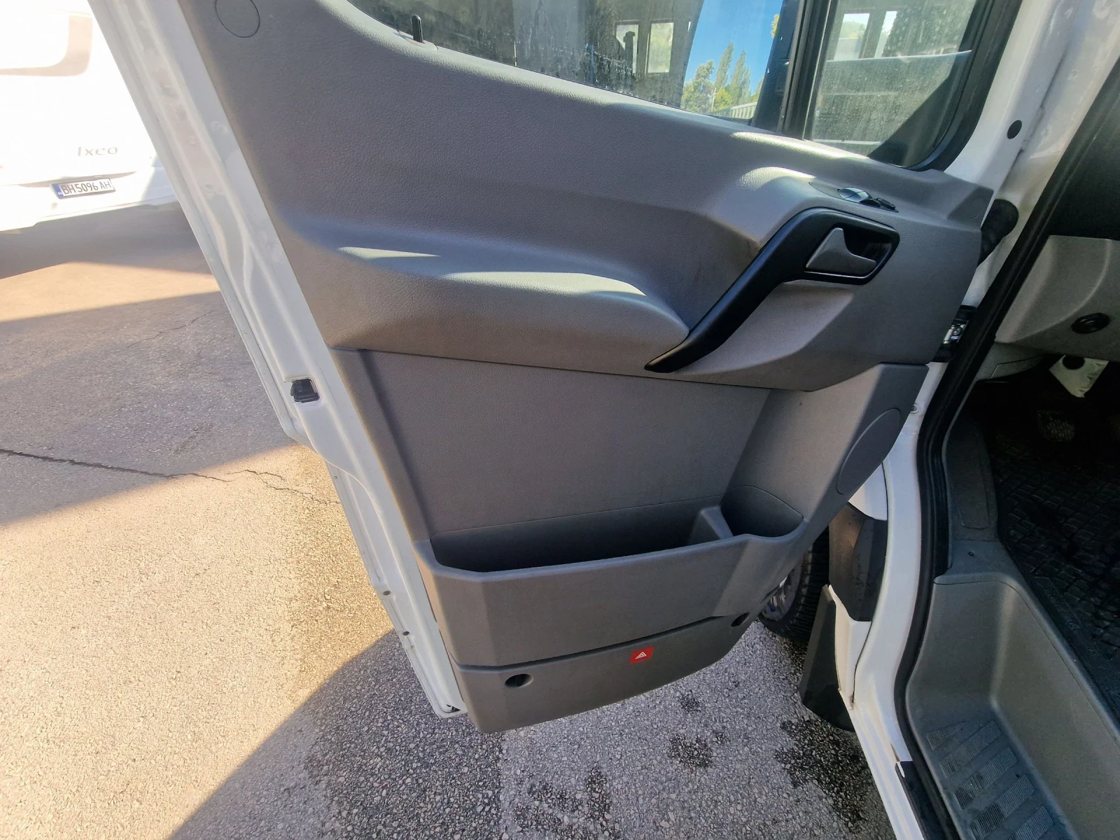 Mercedes-Benz Sprinter 319   4.23 | Mobile.bg   13