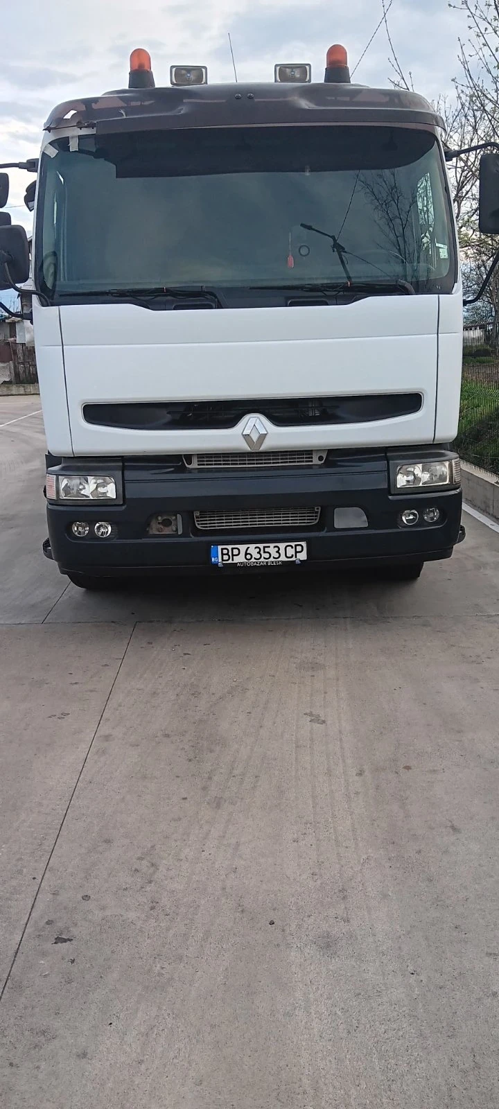 Renault Premium