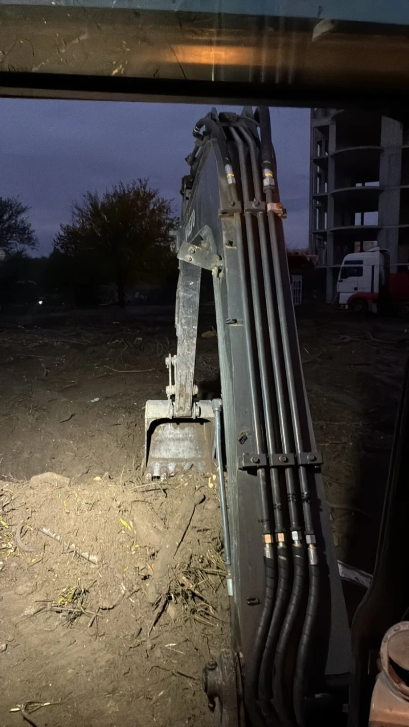 Багер Volvo EC60C, снимка 3 - Индустриална техника - 52874061