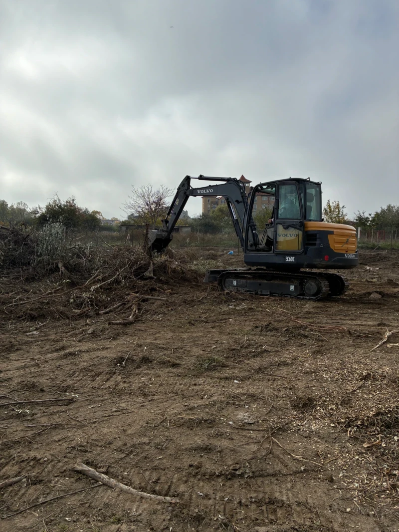 Багер Volvo EC60C, снимка 2 - Индустриална техника - 52874061