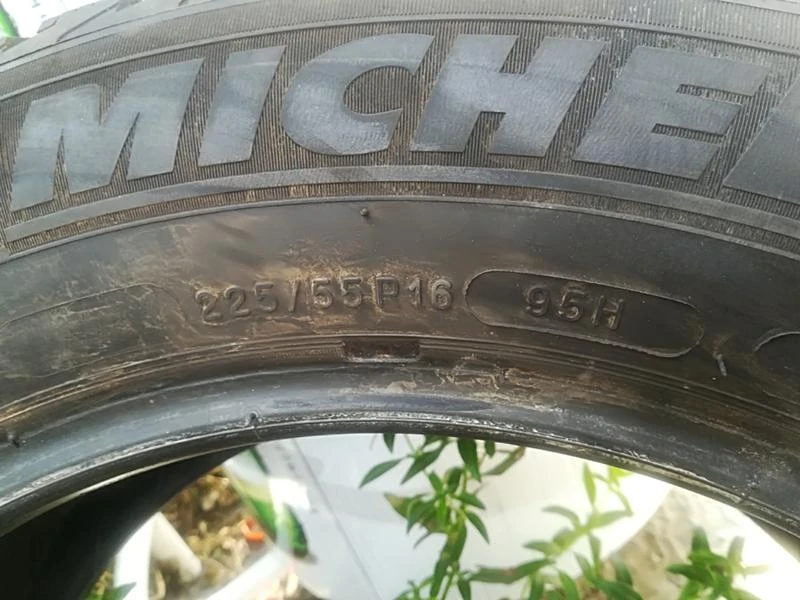 Гуми Зимни 215/55R16, снимка 4 - Гуми и джанти - 22709350