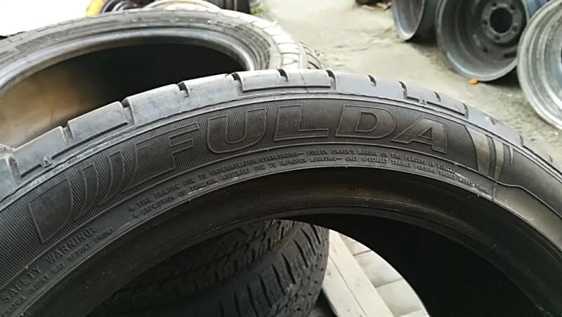 Гуми Летни 235/45R17, снимка 5 - Гуми и джанти - 25325936