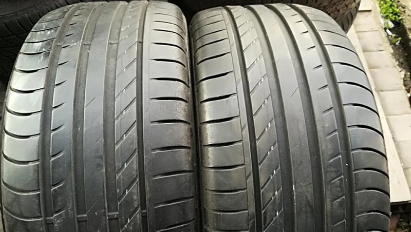 Гуми Летни 235/45R17, снимка 1 - Гуми и джанти - 25325936