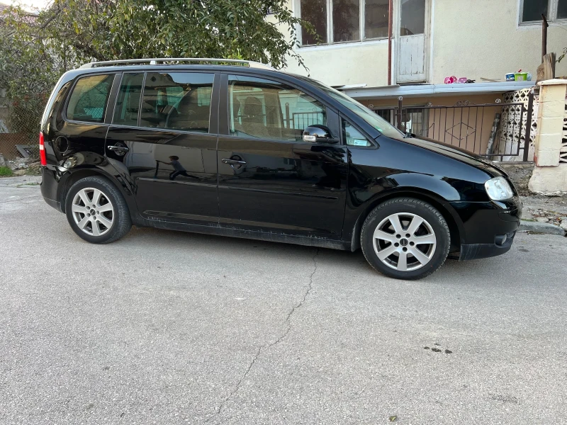 VW Touran 1.9 TDI, снимка 2 - Автомобили и джипове - 48424500