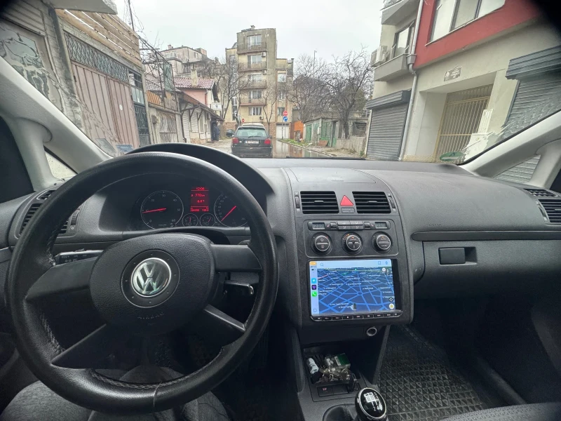 VW Touran 1.9 TDI, снимка 3 - Автомобили и джипове - 48424500