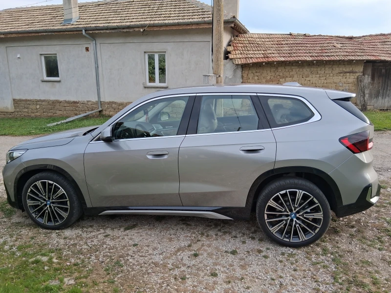 BMW iX1 E Drive 20, снимка 4 - Автомобили и джипове - 50226078