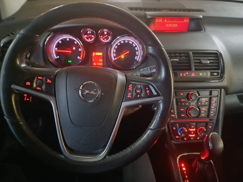 Opel Meriva 1.7 CDTI AUTOMATIC, снимка 2 - Автомобили и джипове - 52271457