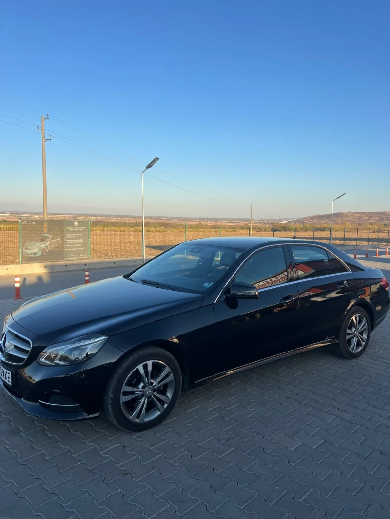Mercedes-Benz E 220 100 000 km!!!, снимка 2 - Автомобили и джипове - 52383461