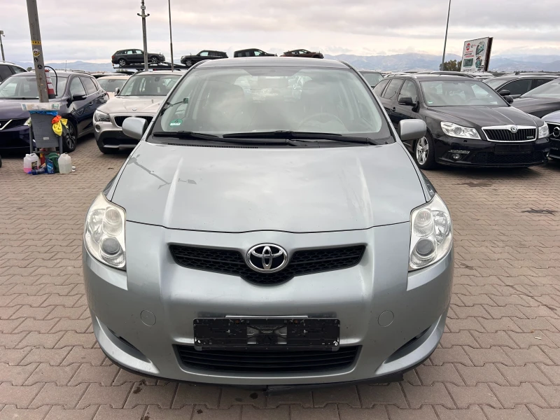 Toyota Auris 1.3i EURO 5, снимка 3 - Автомобили и джипове - 52090748
