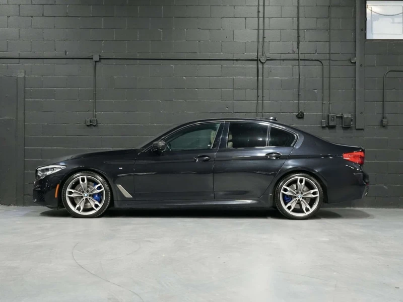 BMW 550 M550* xDrive * CARFAX * ЦЕНА ДО БЪЛГАРИЯ, снимка 5 - Автомобили и джипове - 53001120