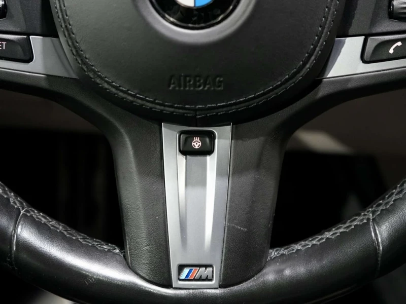 BMW 550 M550* xDrive * CARFAX * ЦЕНА ДО БЪЛГАРИЯ, снимка 14 - Автомобили и джипове - 53001120