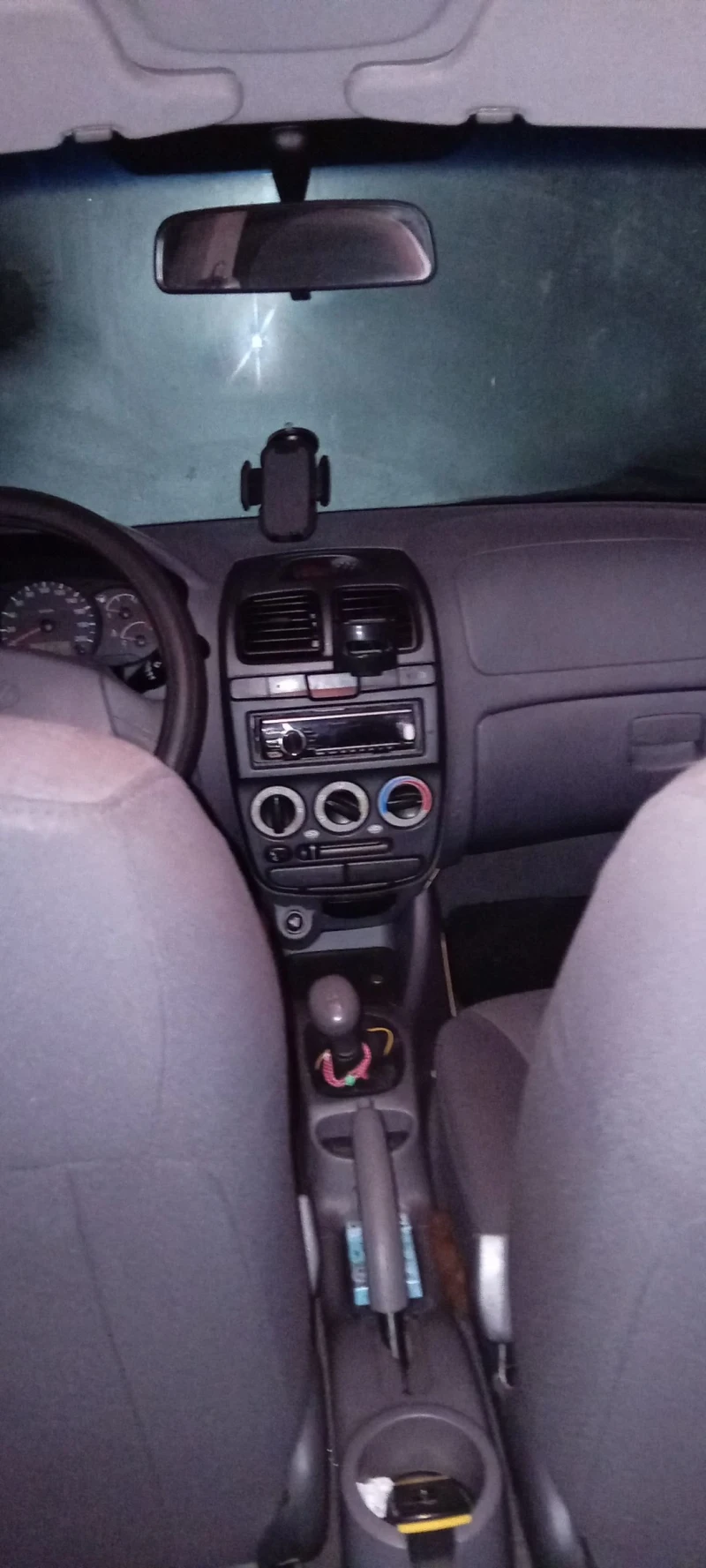 Hyundai Accent, снимка 7 - Автомобили и джипове - 53223594