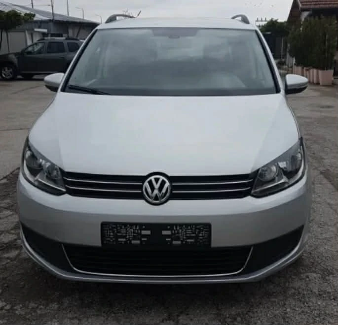 VW Touran 1.6 TDi 7 Местен, снимка 7 - Автомобили и джипове - 49732497