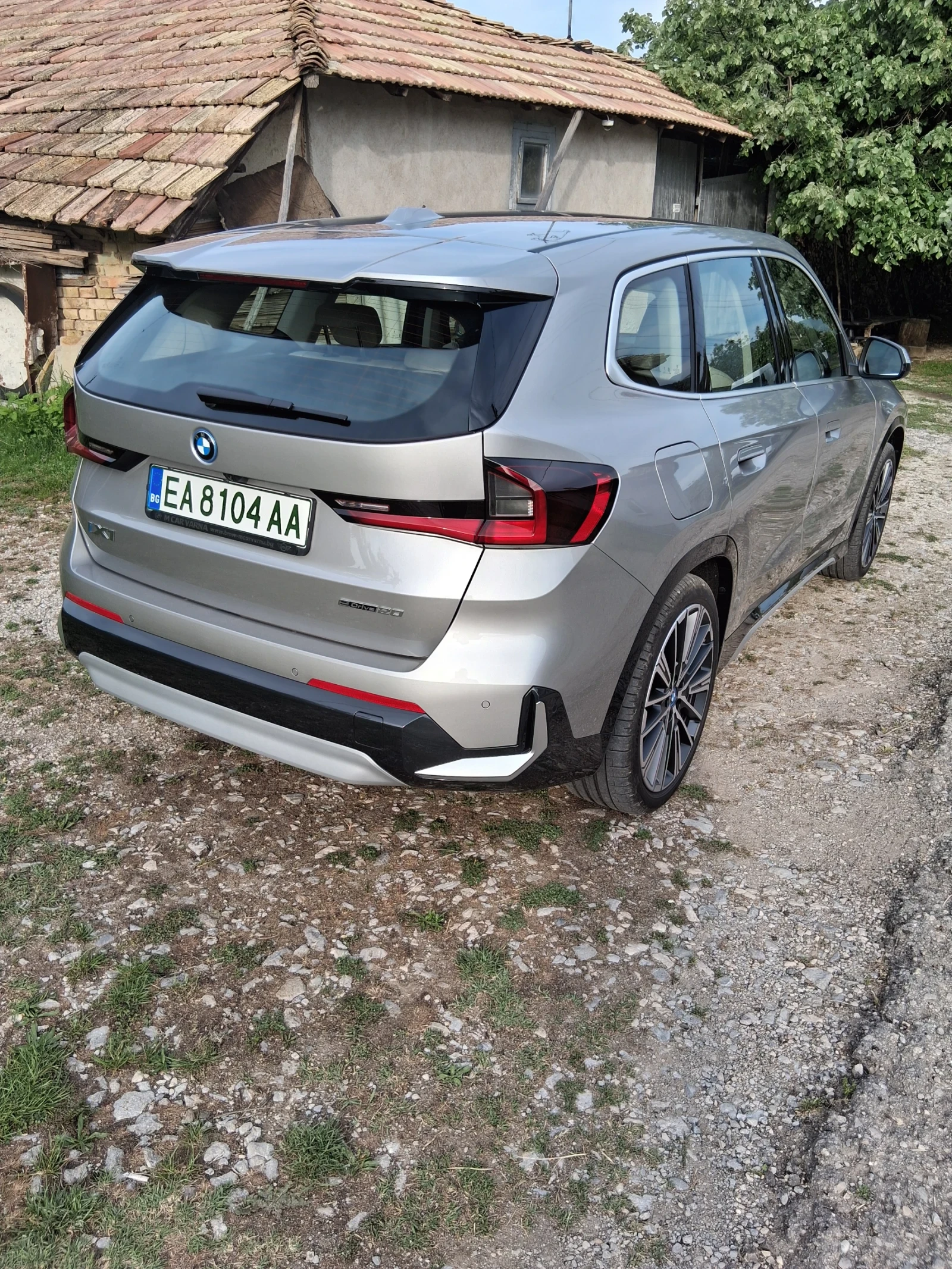 BMW iX1 E Drive 20 - изображение 6