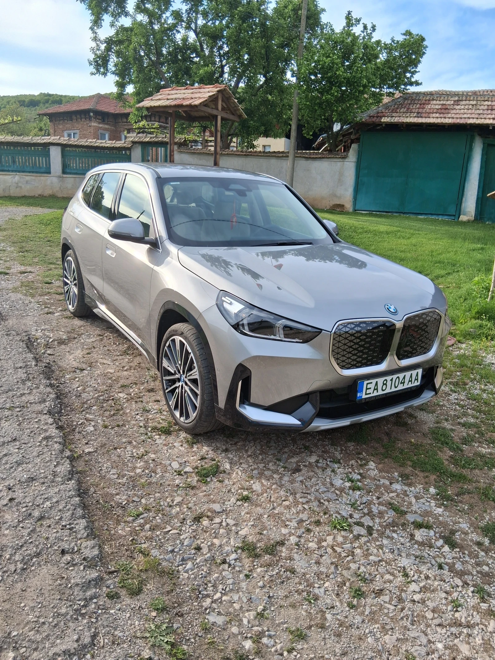 BMW iX1 E Drive 20 - изображение 3