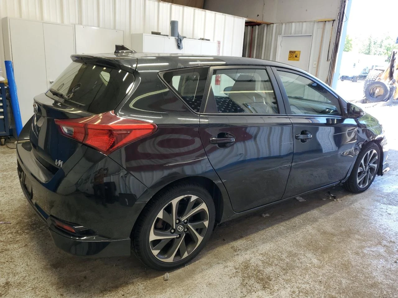 Toyota Auris  - изображение 8