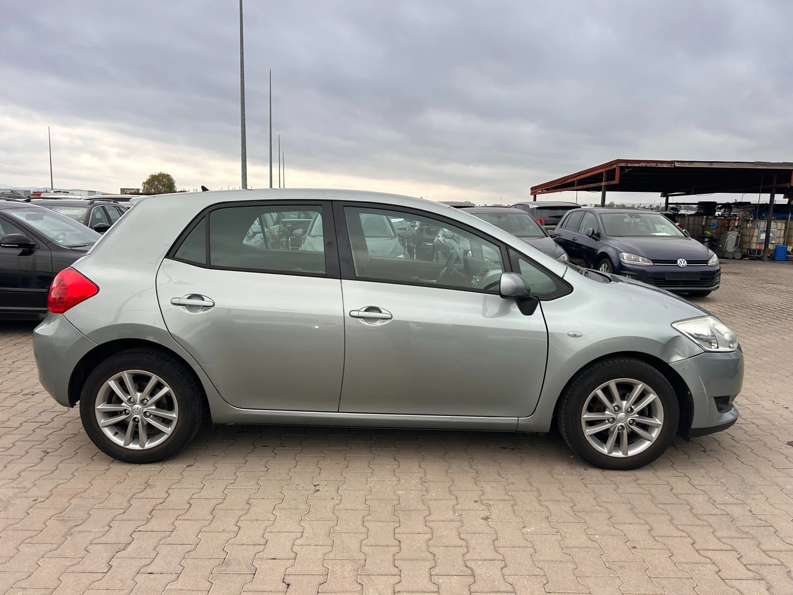 Toyota Auris 1.3i EURO 5 - изображение 5