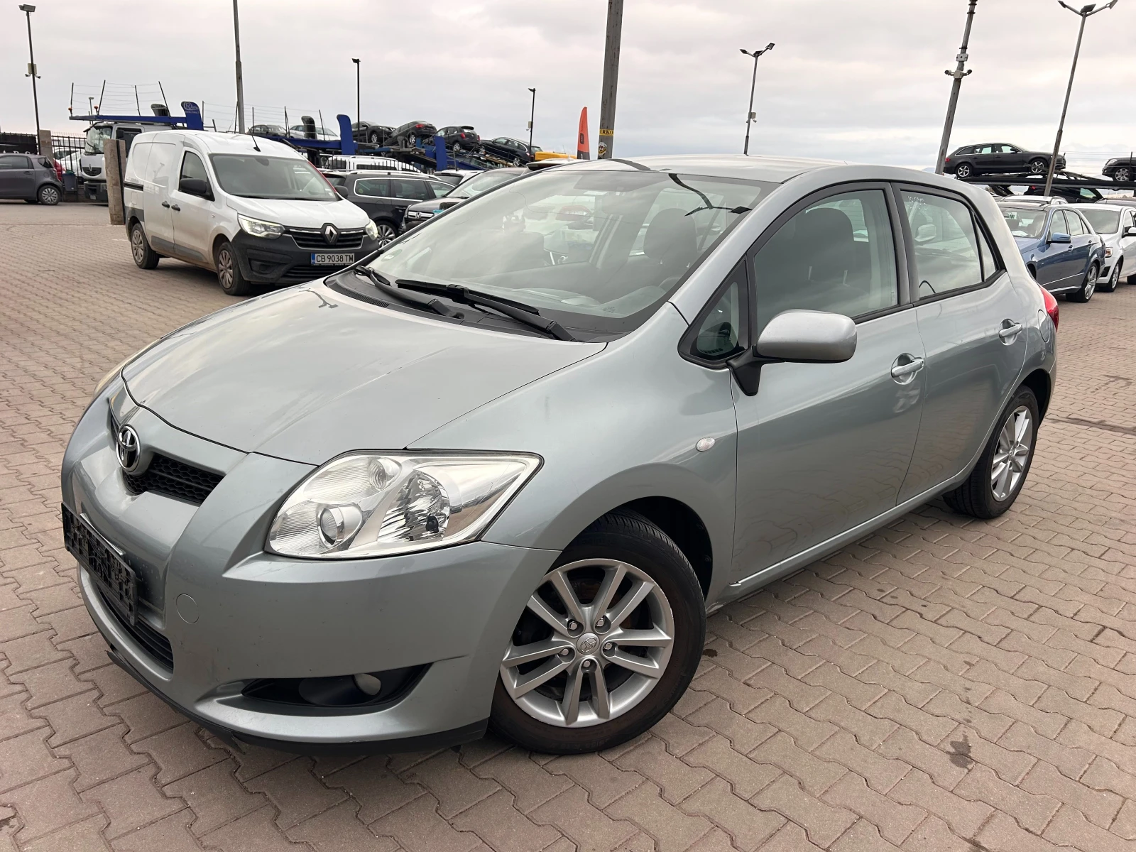 Toyota Auris 1.3i EURO 5 | Mobile.bg   1