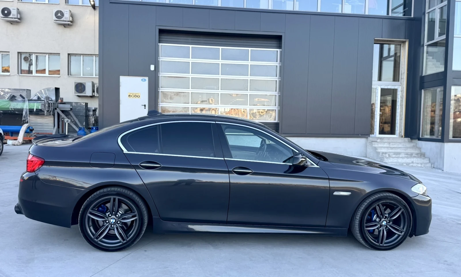 BMW 530 * M-pack * HUD * Night Vision, снимка 6 - Автомобили и джипове - 53772929