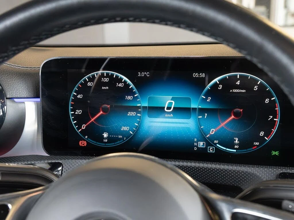 Mercedes-Benz CLA * АвтоКредит * (ЦЕНА ДО БГ), снимка 15 - Автомобили и джипове - 54030833