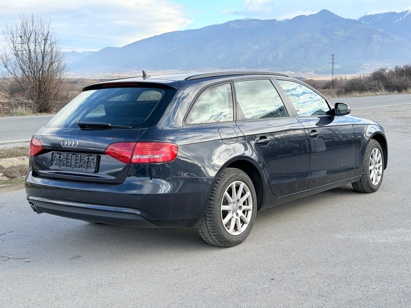 Audi A4 2.0 TDI, снимка 5 - Автомобили и джипове - 54137066