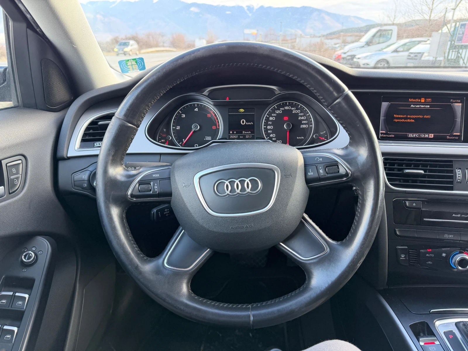 Audi A4 2.0 TDI, снимка 12 - Автомобили и джипове - 54137066