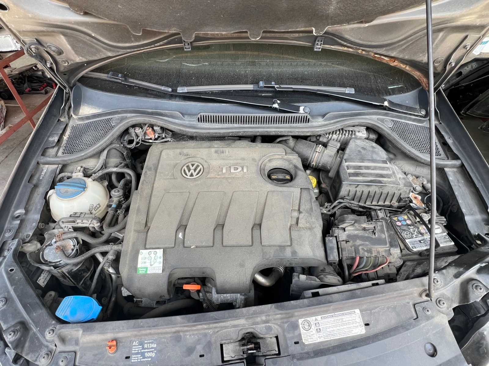 VW Polo 1.6TDi CAY , снимка 8 - Автомобили и джипове - 54139933