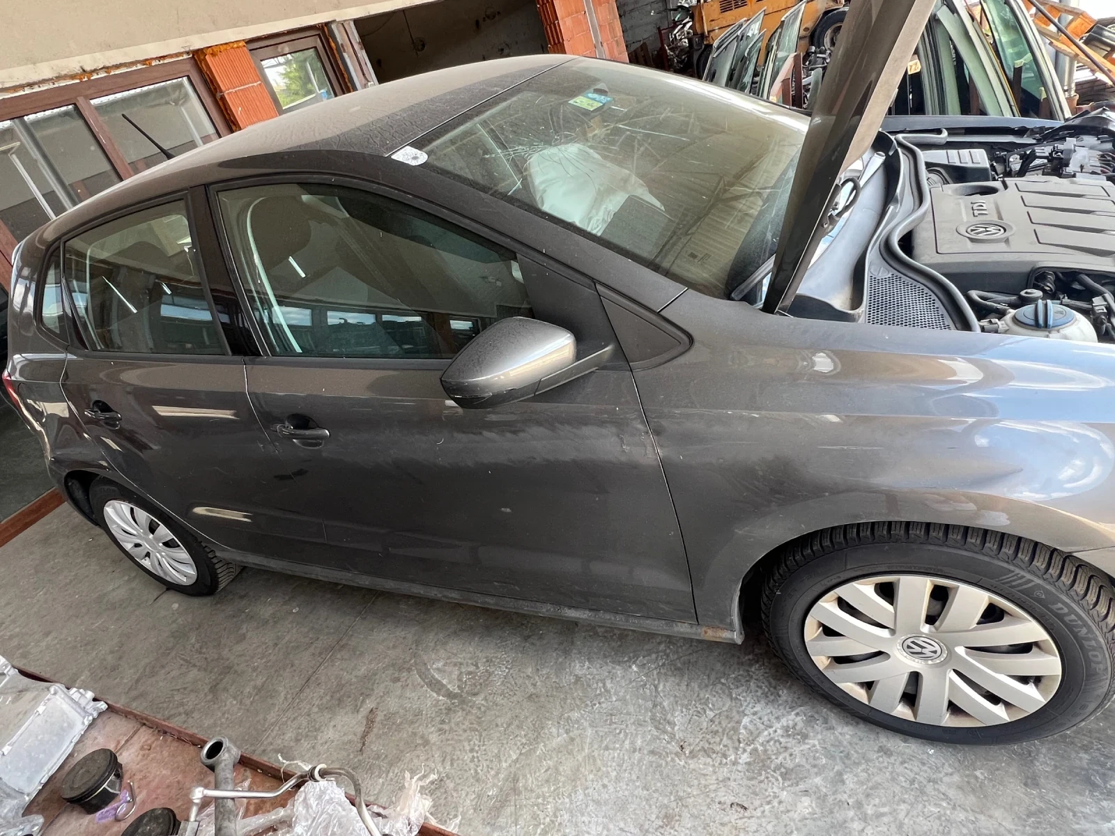 VW Polo 1.6TDi CAY , снимка 3 - Автомобили и джипове - 54139933