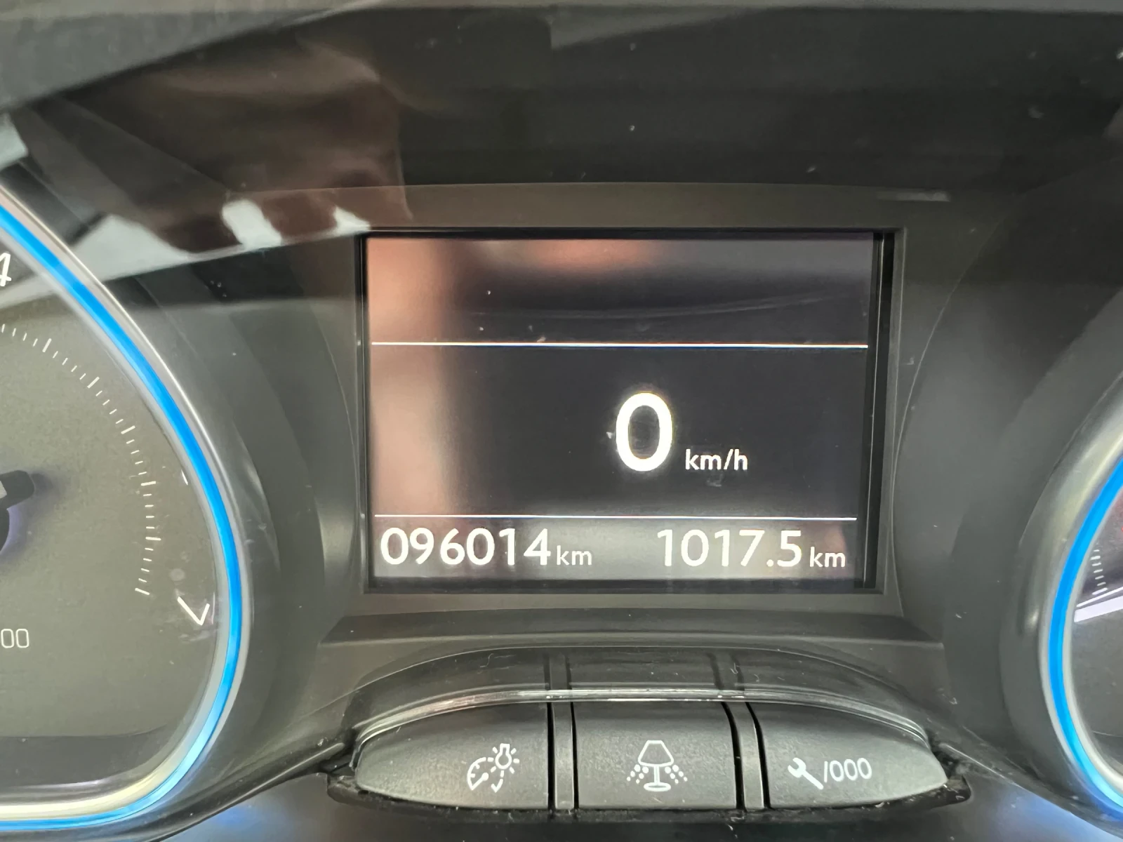Peugeot 2008 1.2 PureTech 131КС ALLURE EURO6B, снимка 10 - Автомобили и джипове - 54454619