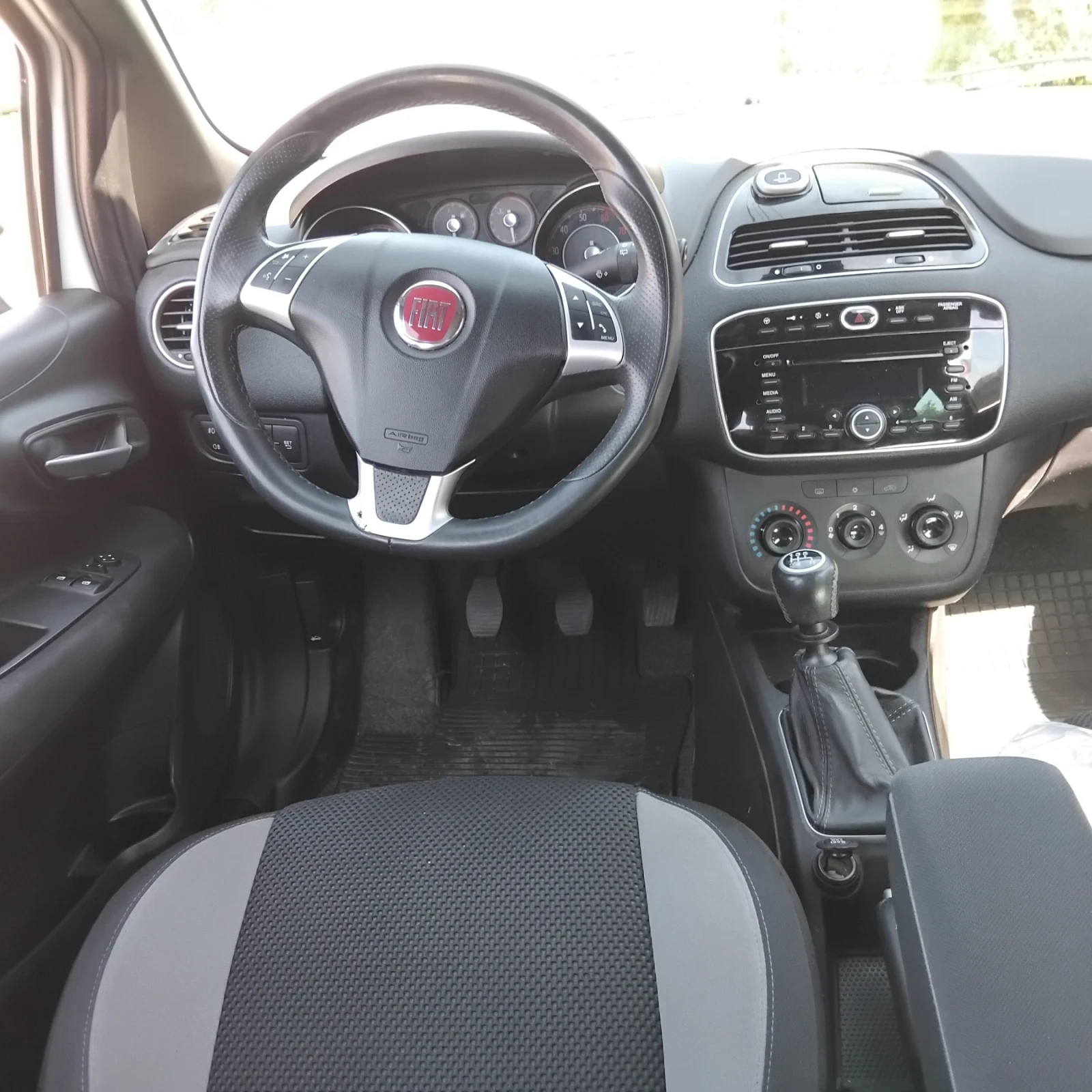 Fiat Punto Fiat PUNTO 1.4 бензин УНИКАТ , снимка 7 - Автомобили и джипове - 54713912