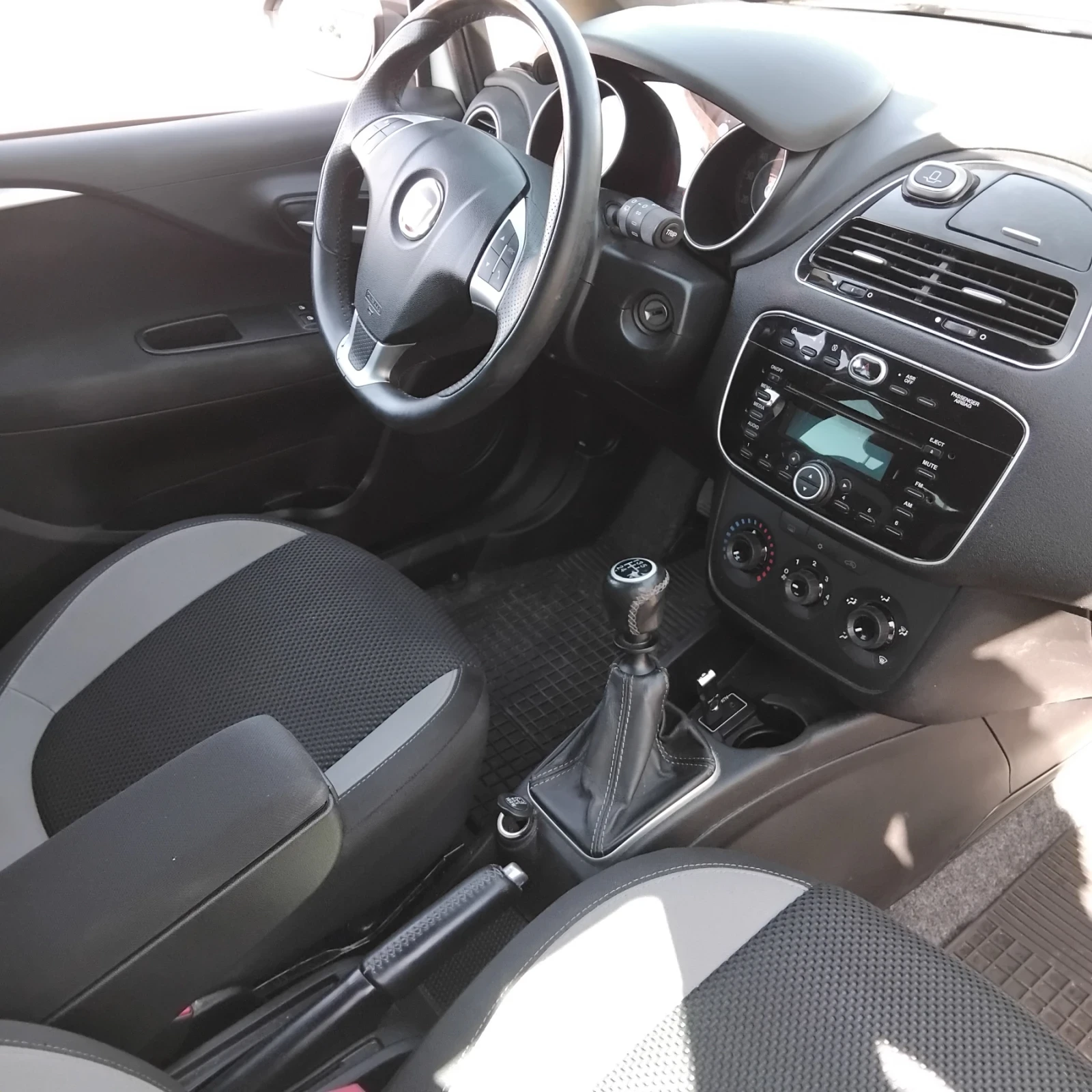 Fiat Punto Fiat PUNTO 1.4 бензин УНИКАТ , снимка 4 - Автомобили и джипове - 54713912