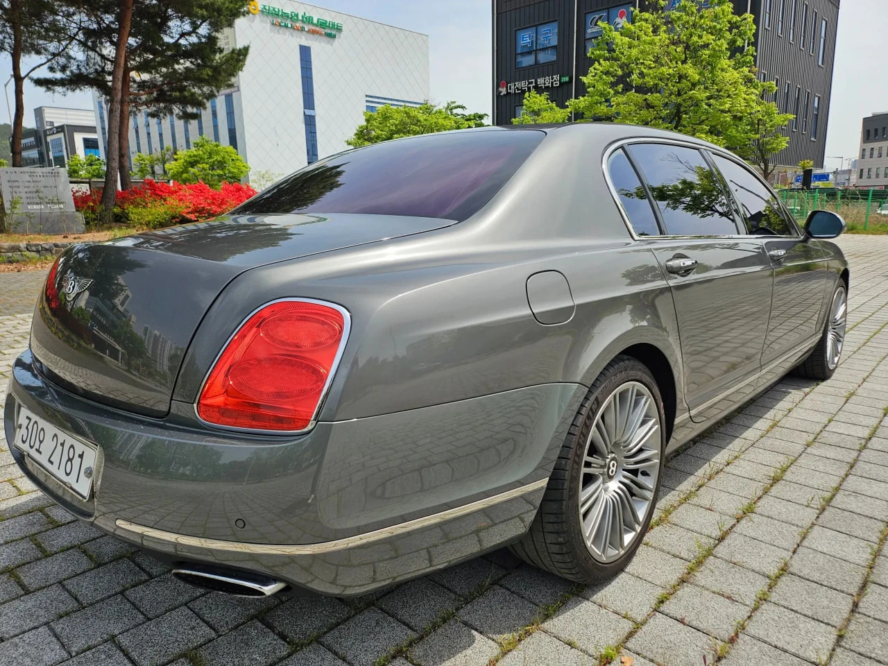 Bentley Flying Spur, снимка 6 - Автомобили и джипове - 54874026